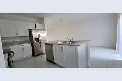 2683 SE 12th St, Homestead, FL 33035 - Photo 6