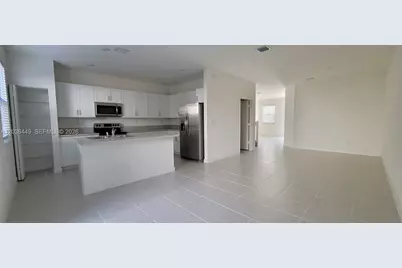 2683 SE 12th St, Homestead, FL 33035 - Photo 8