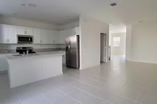 2683 SE 12th St, Homestead, FL 33035 - Photo 8