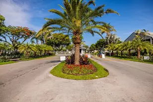 1055 N Franklin Ave, Homestead, FL 33034 - Photo 2