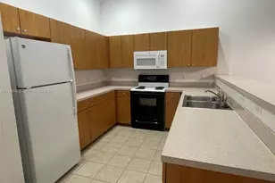 3857 Kitty Hawk Dr, Fort Myers, FL 33905 - Photo 4