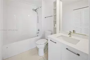 151 SE 1st St, Miami, FL 33131 - Photo 10