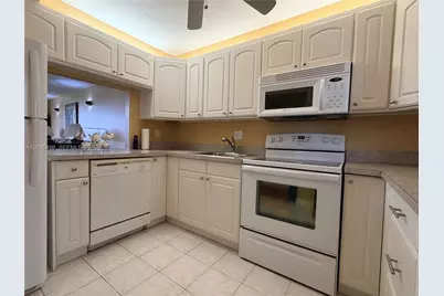 3241 Holiday Springs Blvd #204, Margate, FL 33063 - Photo 6