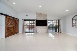 8724 NW 149th Terrace, Miami Lakes, FL 33018 - Photo 14