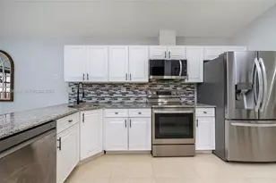 8724 NW 149th Terrace, Miami Lakes, FL 33018 - Photo 16