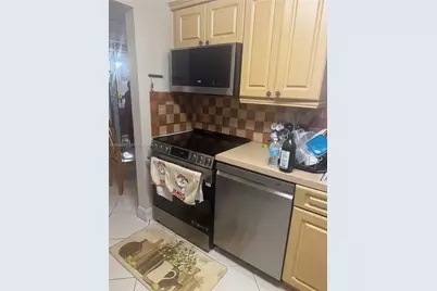 8625 NW 8th St #310, Miami, FL 33126 - Photo 4