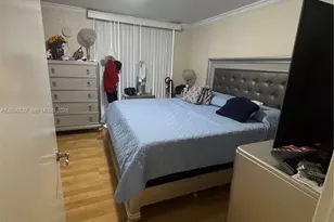 8625 NW 8th St, Miami, FL 33126 - Photo 16