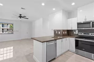 5745 SW 44th Ct, Davie, FL 33314 - Photo 8