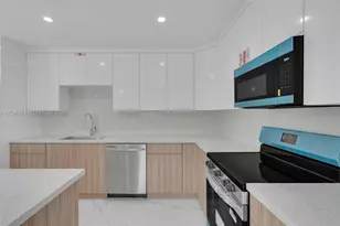 19425 NW 39th Ave, Miami Gardens, FL 33055 - Photo 2