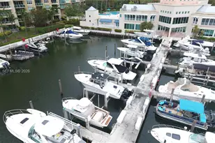 3330 NE 190th St, Aventura, FL 33180 - Photo 38