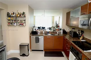 3330 NE 190th St, Aventura, FL 33180 - Photo 10