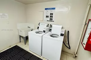 19390 Collins Ave, Sunny Isles Beach, FL 33160 - Photo 38