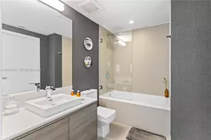 1080 Brickell Ave, Miami, FL 33131 - Photo 18