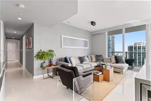 1080 Brickell Ave, Miami, FL 33131 - Photo 6