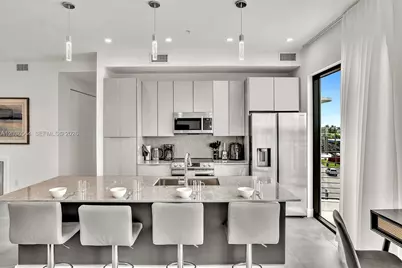 2100 Miami Rd #401, Fort Lauderdale, FL 33316 - Photo 2