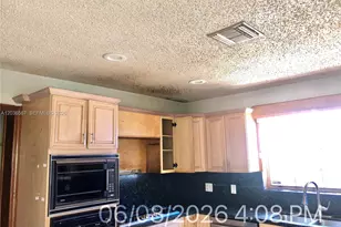 447 E 32nd St, Hialeah, FL 33013 - Photo 16