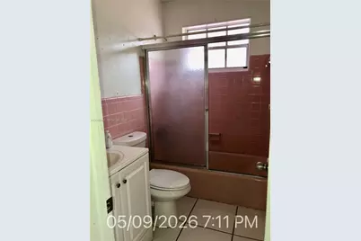 447 E 32nd St, Hialeah, FL 33013 - Photo 10