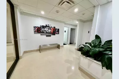 2555 Collins Ave #2204, Miami Beach, FL 33140 - Photo 12
