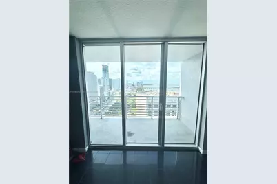 335 Biscayne Bl #4200, Miami, FL 33131 - Photo 6