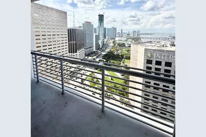 335 Biscayne Bl #4200, Miami, FL 33131 - Photo 8