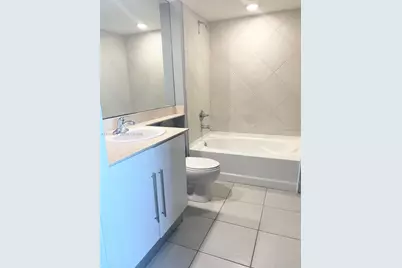 335 Biscayne Bl #4200, Miami, FL 33131 - Photo 4