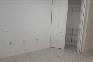 8340 NW 10th St, Miami, FL 33126 - Photo 16