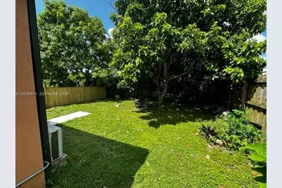 1588 NW 8th Ave #1, Homestead, FL 33030 - Photo 4