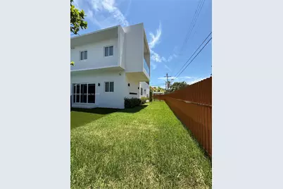 3326 Elizabeth St, Miami, FL 33133 - Photo 24