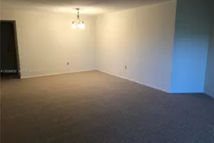 10852 N Kendall Dr, Miami, FL 33176 - Photo 12