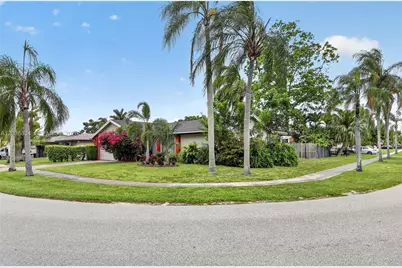 6961 NW 20th Ct, Margate, FL 33063 - Photo 4