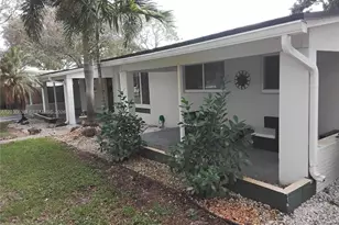 911 W Country Club Cir, Plantation, FL 33317 - Photo 6