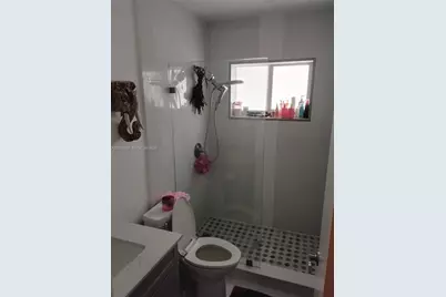 911 W Country Club Cir, Plantation, FL 33317 - Photo 16