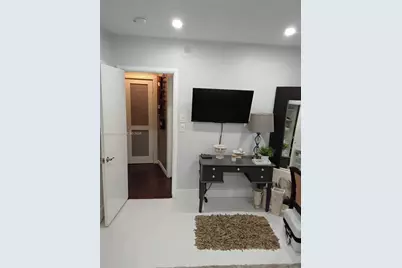 911 W Country Club Cir, Plantation, FL 33317 - Photo 20