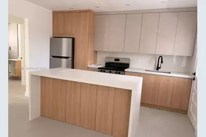 550 SW 10th St #7, Miami, FL 33130 - Photo 1
