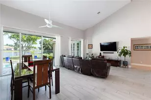 1171 Laguna Springs Dr, Weston, FL 33326 - Photo 16
