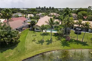 1171 Laguna Springs Dr, Weston, FL 33326 - Photo 8