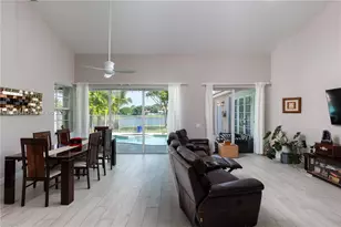 1171 Laguna Springs Dr, Weston, FL 33326 - Photo 14