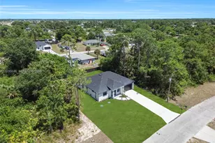 5035 Spinnaker Rd, Labelle, FL 33935 - Photo 1