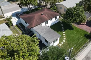 150 NE 169th Terrace, North Miami Beach, FL 33162 - Photo 4