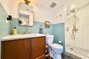 454 NE 76th St, Miami, FL 33138 - Photo 14