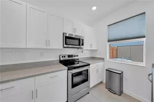 2632 SE 11th Ct, Homestead, FL 33035 - Photo 14