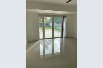 2025 SW 84th Ct, Miami, FL 33155 - Photo 4