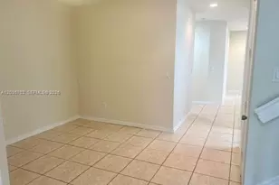 568 NE 35th Ave, Homestead, FL 33033 - Photo 4