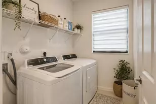 20900 NE 2nd Ct, Miami, FL 33179 - Photo 18