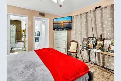 3483 SW 52nd Ave, Pembroke Park, FL 33023 - Photo 26