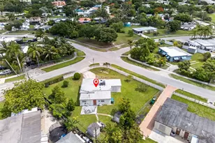 15398 Garfield Dr, Homestead, FL 33033 - Photo 6
