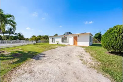 15398 Garfield Dr, Homestead, FL 33033 - Photo 2