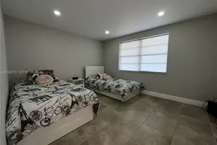 301 SE 3rd St, Dania Beach, FL 33004 - Photo 10