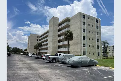 301 SE 3rd St #204, Dania Beach, FL 33004 - Photo 6