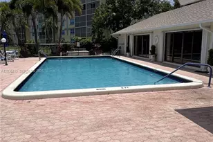 301 SE 3rd St, Dania Beach, FL 33004 - Photo 32